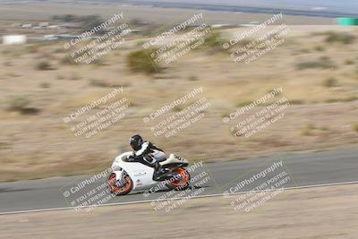 media/Apr-20-2025-AHRMA (Sun) [[393a79c373]]/Race/Group 11 early race/Turn 4b/